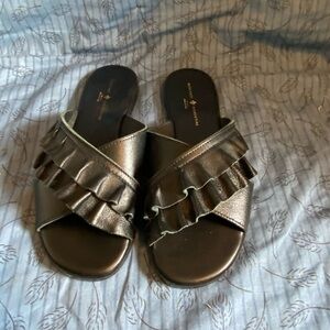 Mercanti Fiorentini leather ruffle sandal in black size 8